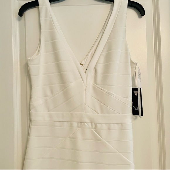 GUESS white v neck fitted dress - Picture 2 of 4